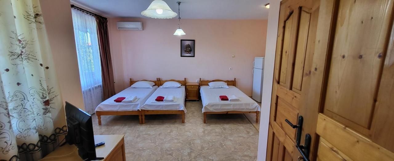 Amfora Guest House Бяла Екстериор снимка